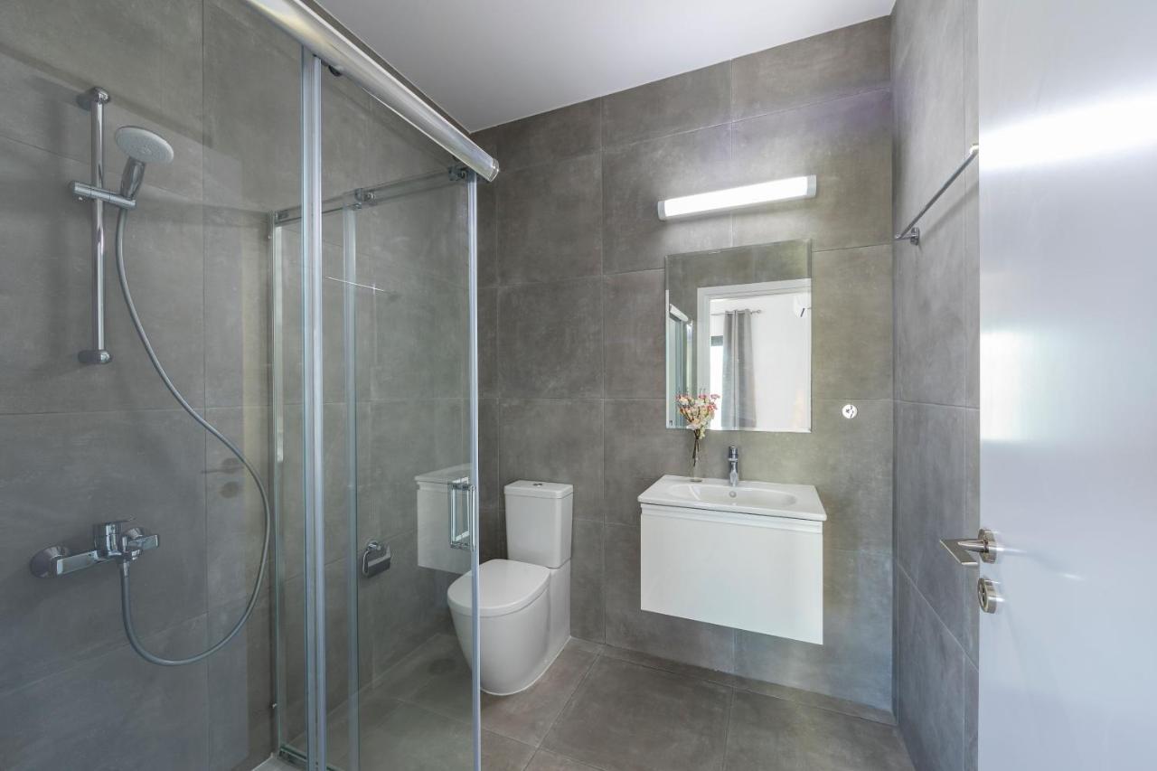 Villa Marlene, Walking Distance To Coral Beach! بييا المظهر الخارجي الصورة