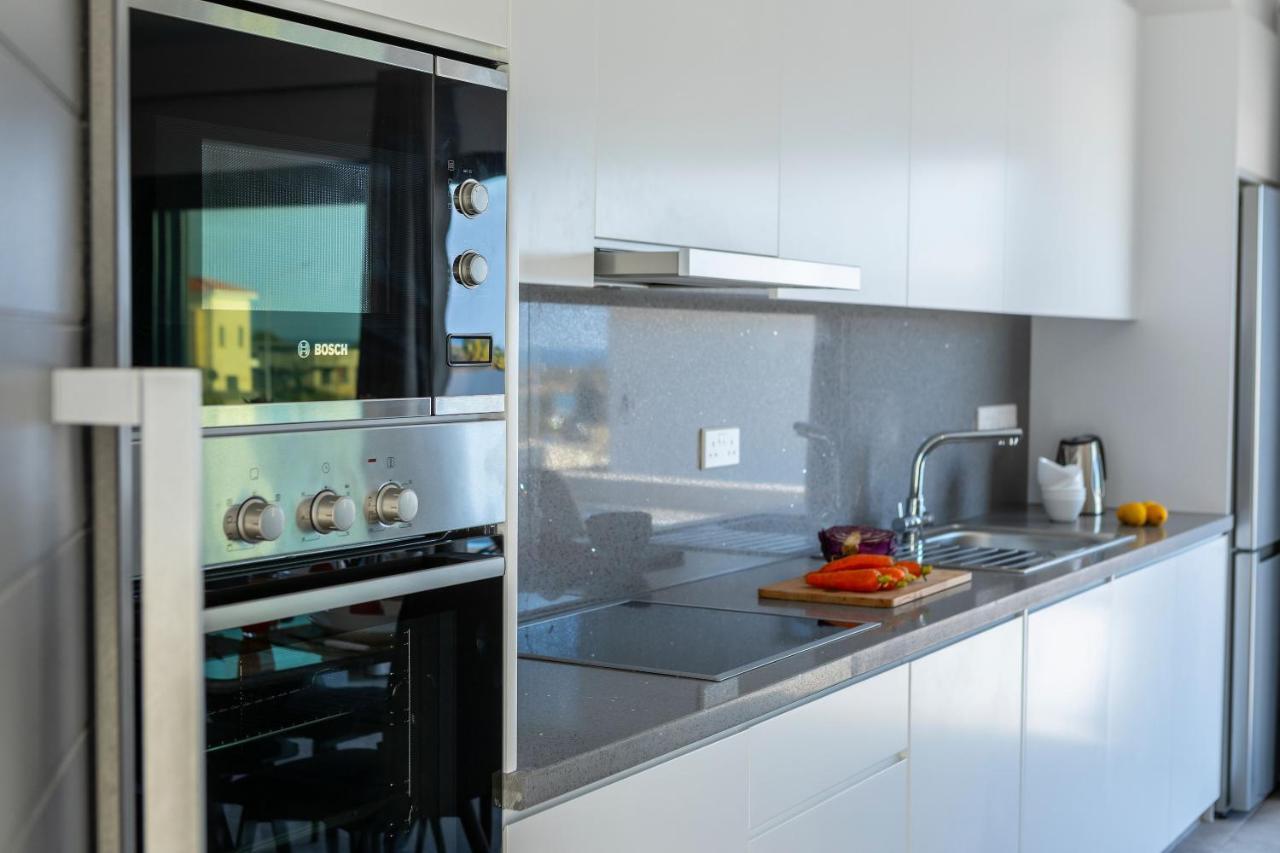 Villa Marlene, Walking Distance To Coral Beach! بييا المظهر الخارجي الصورة